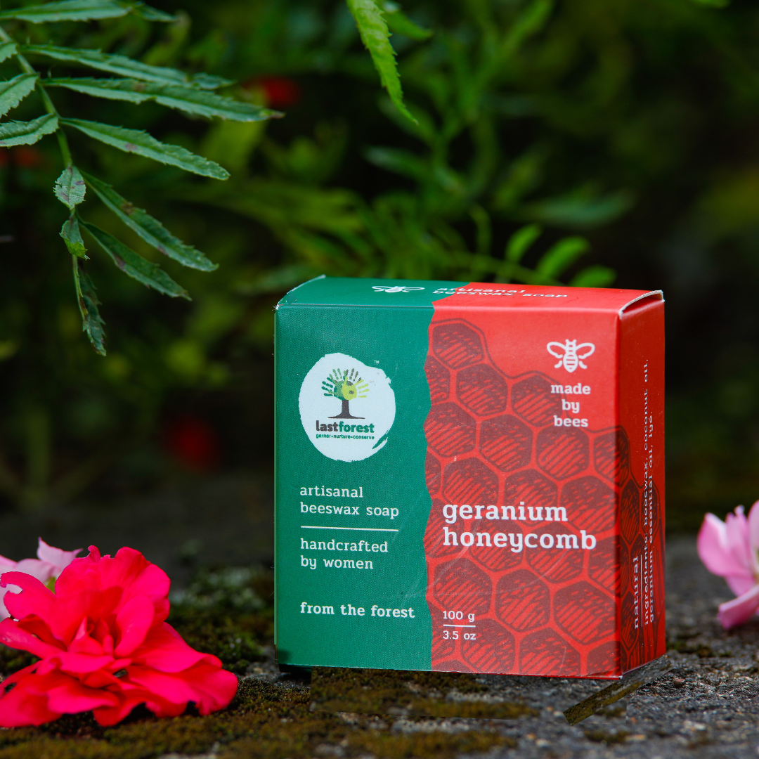 Artisanal Handmade 'Honeycomb' Beeswax Soap – Geranium