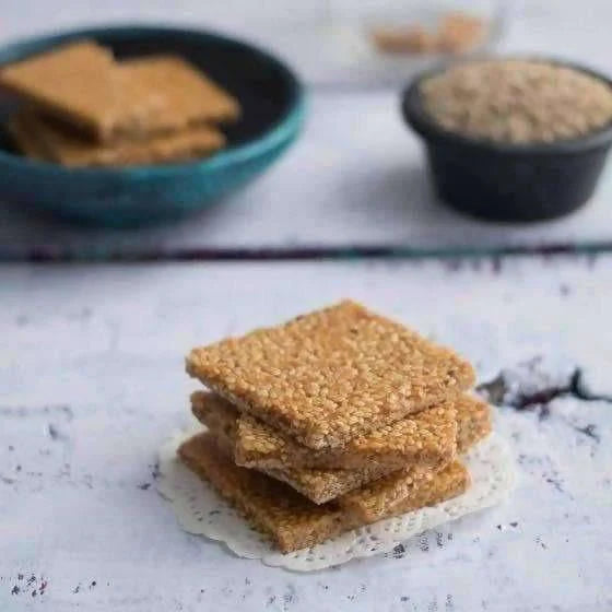 Almond House - Til Chikki / Nuvvula Atchu